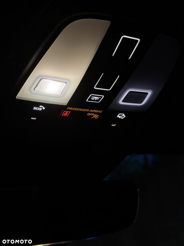 Volvo S60 T8 Recharge AWD Plus Dark - 20
