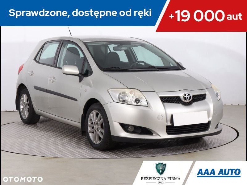 Toyota Auris - 1