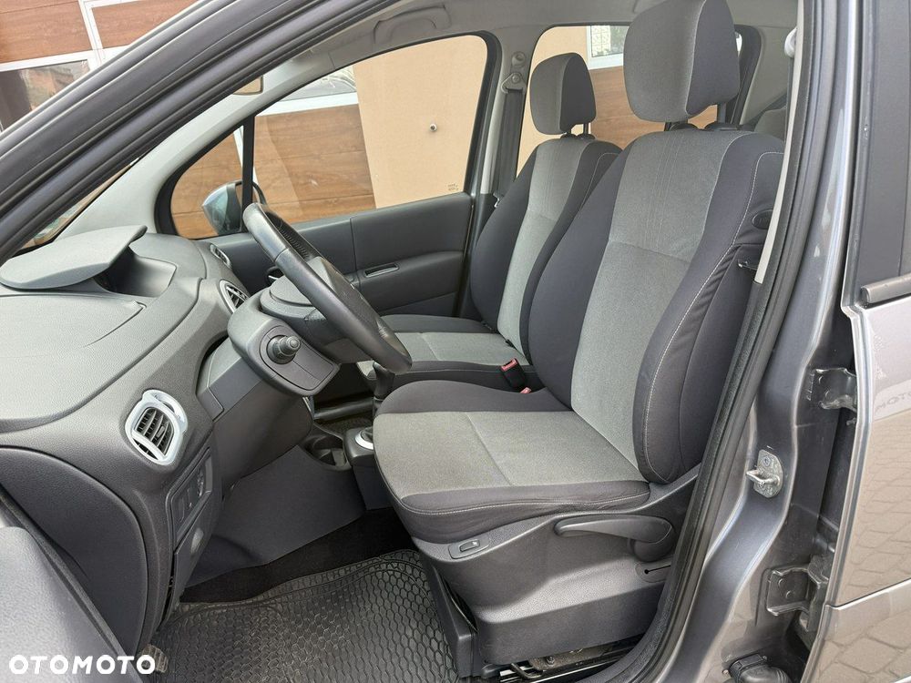Renault Modus - 16