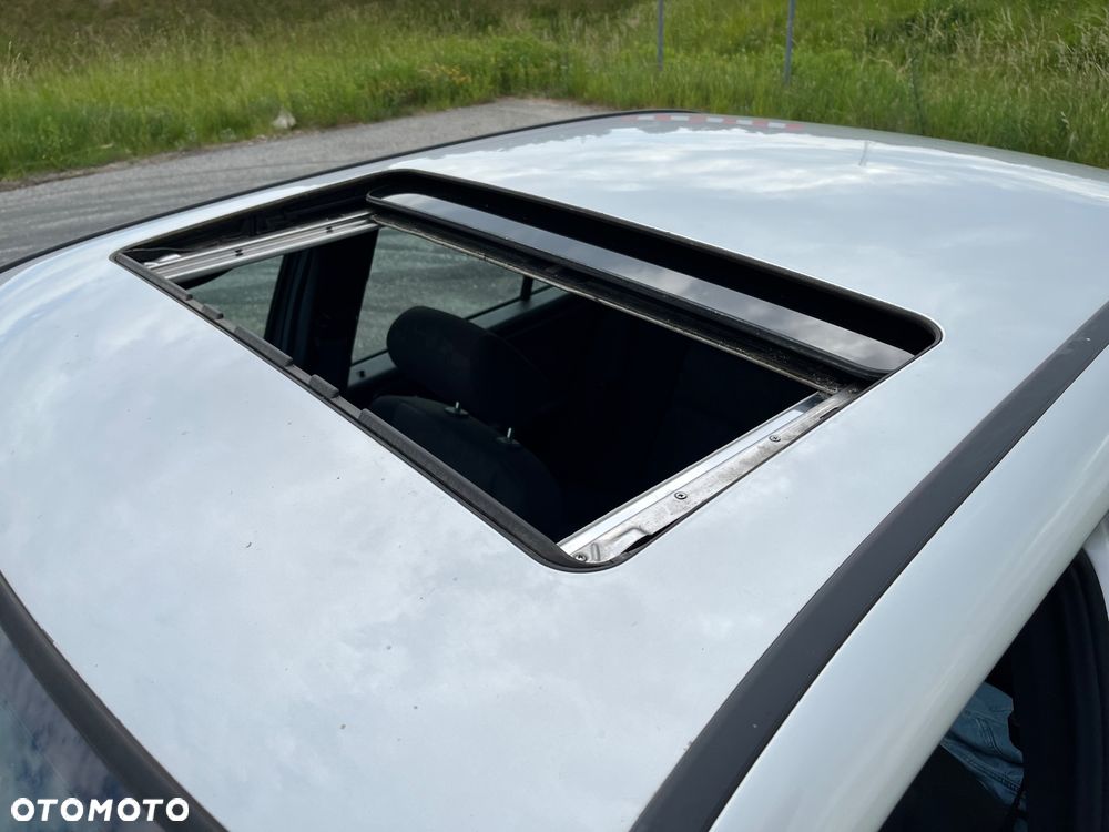 Mercedes-Benz Klasa C 200 Classic - 30