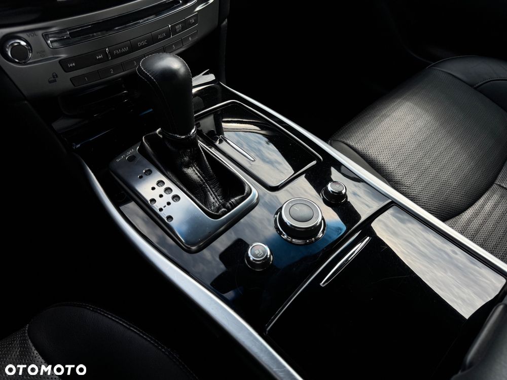 Infiniti Q70 2.2d Premium Executive - 17