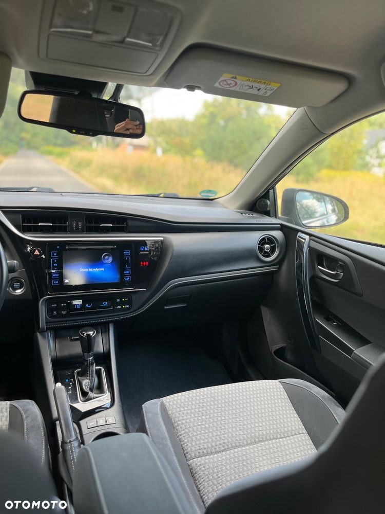 Toyota Auris 1.2 T Premium MS - 18