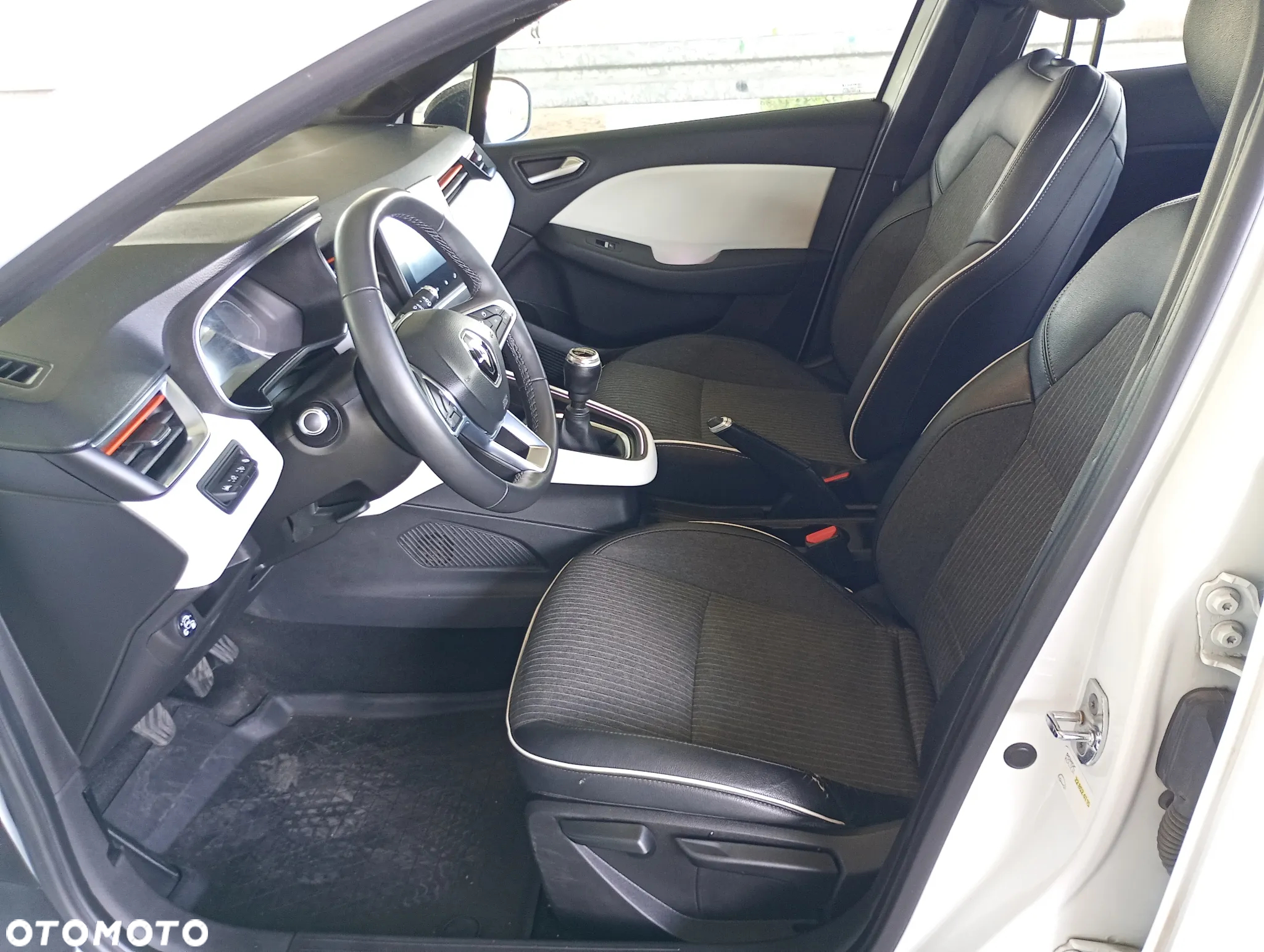 Renault Clio 1.0 TCe Intens - 9