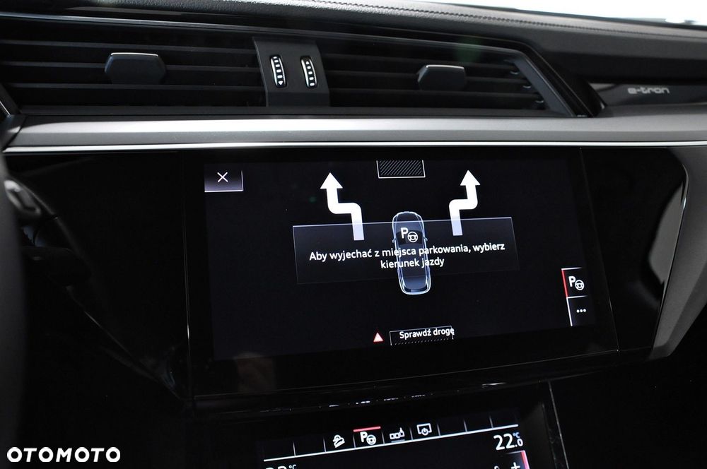 Audi e-tron - 22