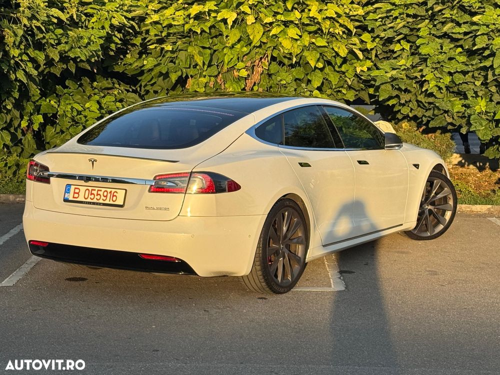 Tesla Model S Performance - 4