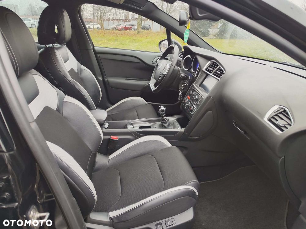 Citroën DS4 HDi 110 Chic - 22