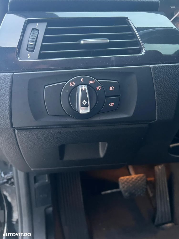 BMW Seria 3 320d Aut. - 13