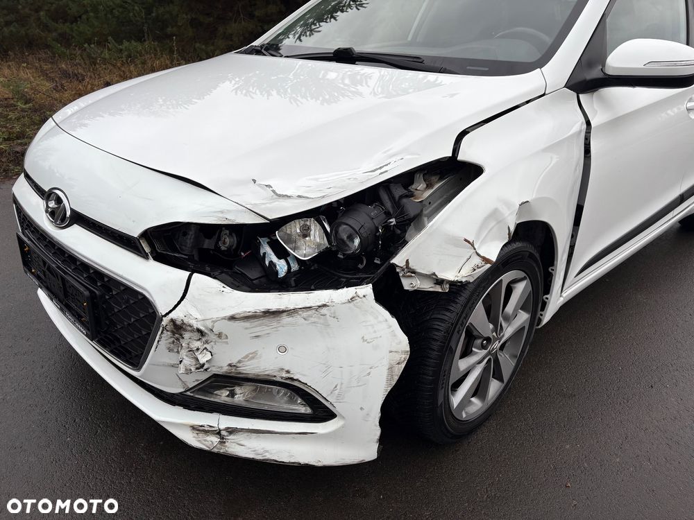 Hyundai i20 1.2 Intro Edition - 21