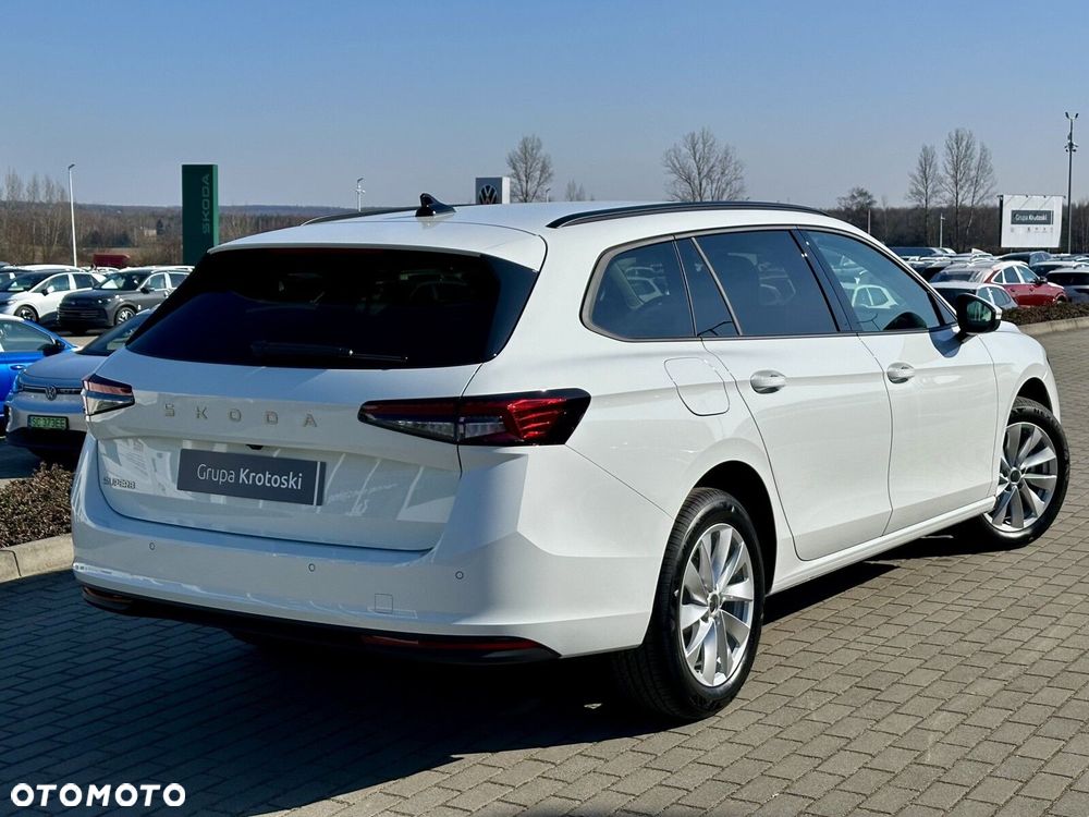Skoda Superb 2.0 TDI SCR Essence DSG - 5