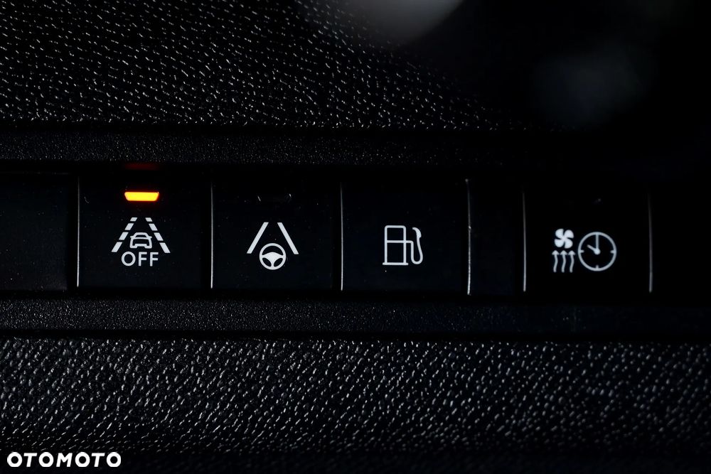 Peugeot 3008 1.6 PureTech Hybrid4 PHEV GT S&S EAT8 - 32