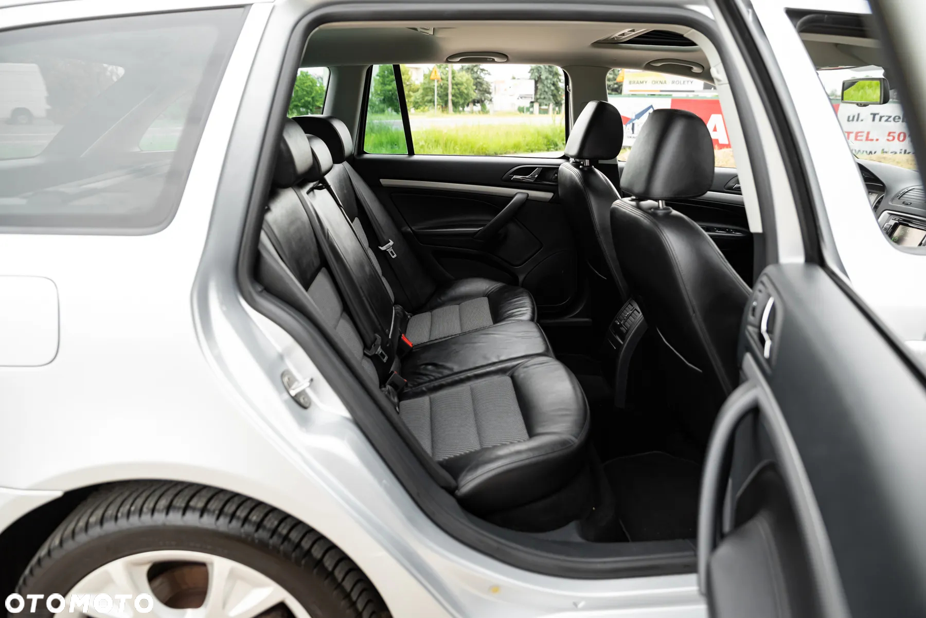 Skoda Octavia 1.8 TSI DSG Elegance - 24