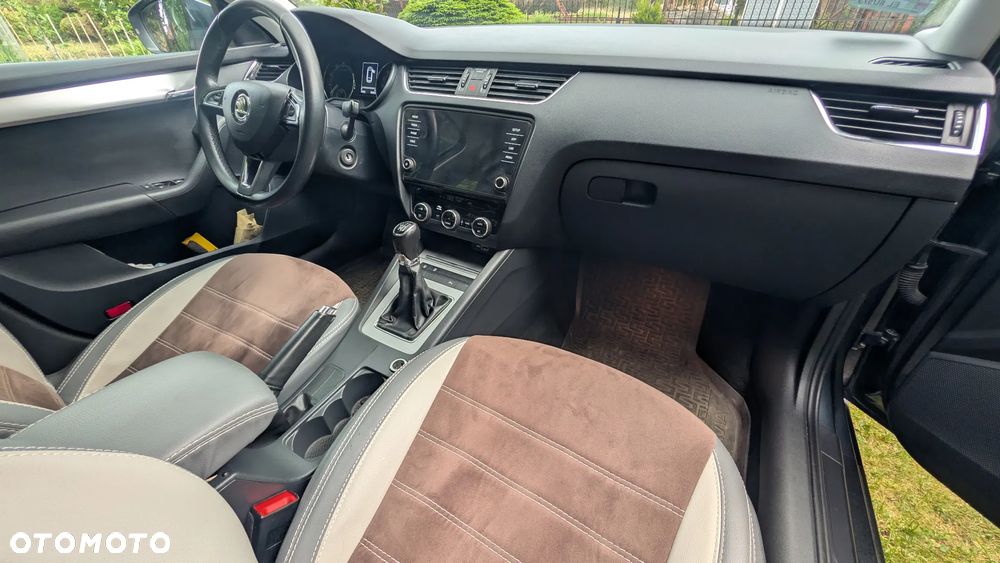 Skoda Octavia ver-1-5-tsi-gpf-act-ambition - 10