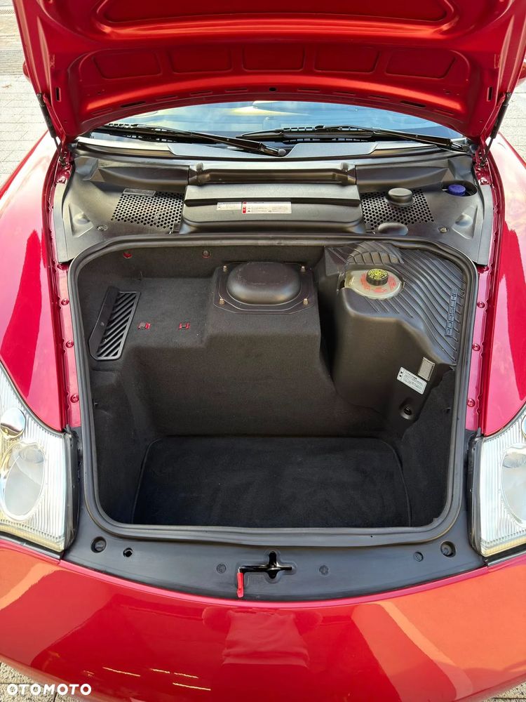 Porsche 911 Carrera 4S - 19