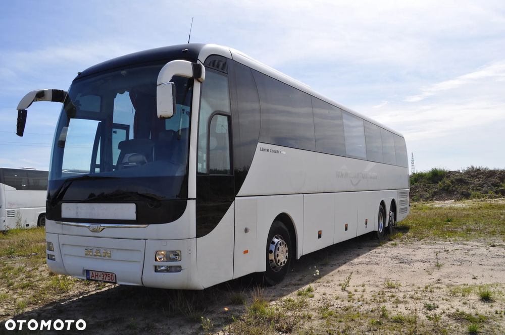 MAN R08 - 3