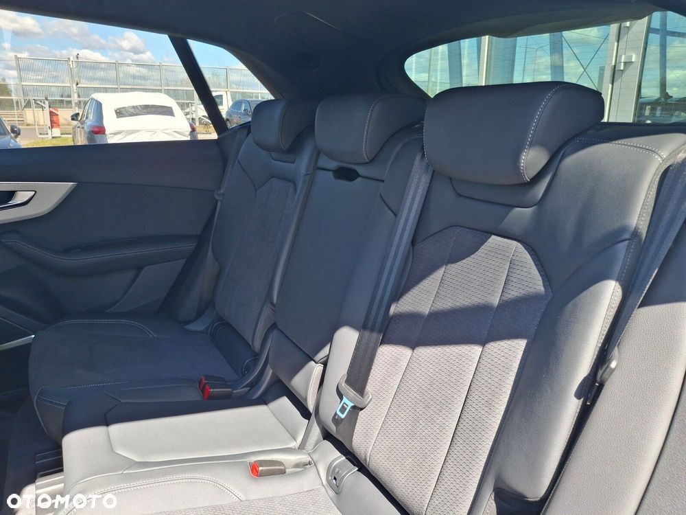 Audi Q8 - 21