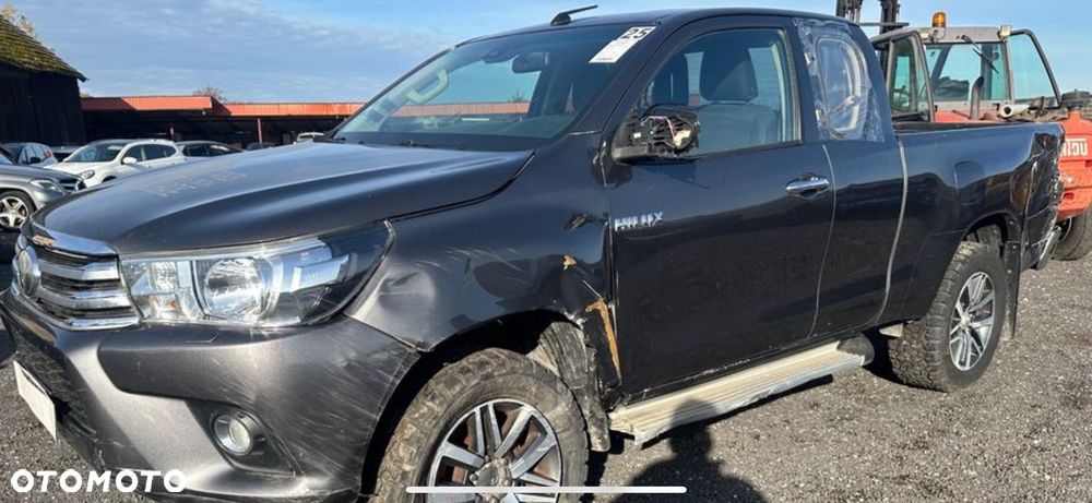 Toyota Hilux 4x4 Double Cab S&S Comfort - 31