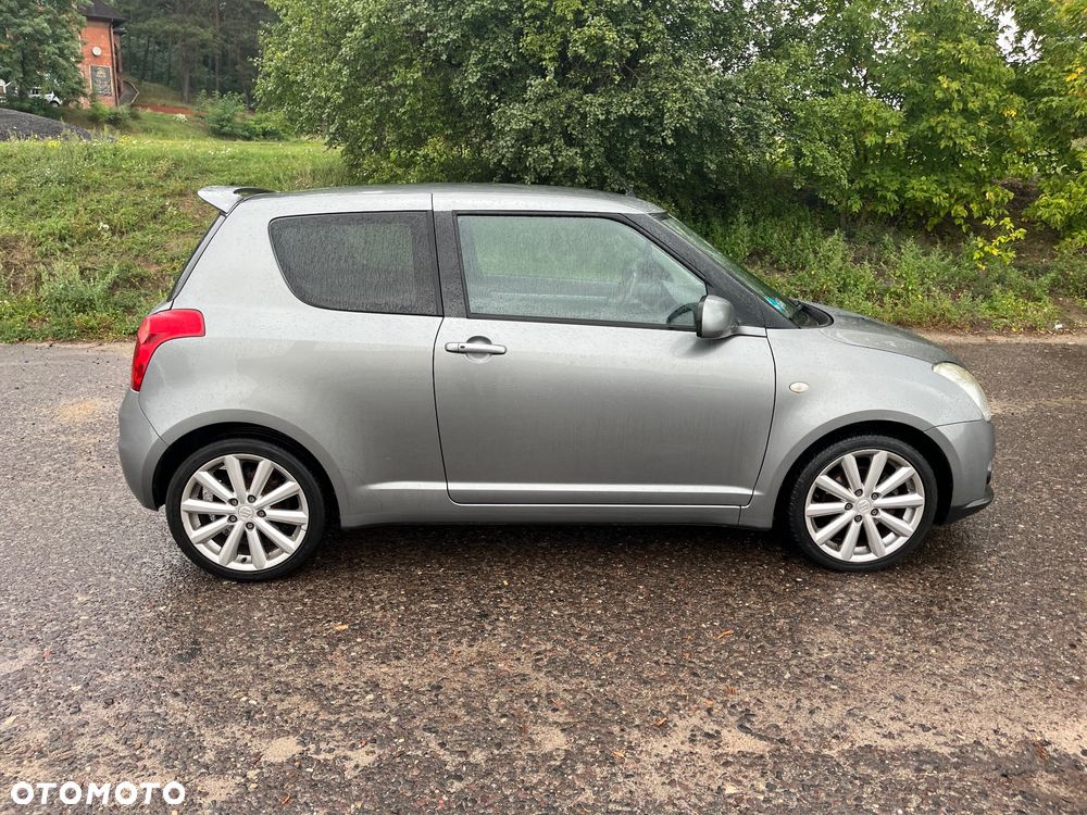 Suzuki Swift - 1