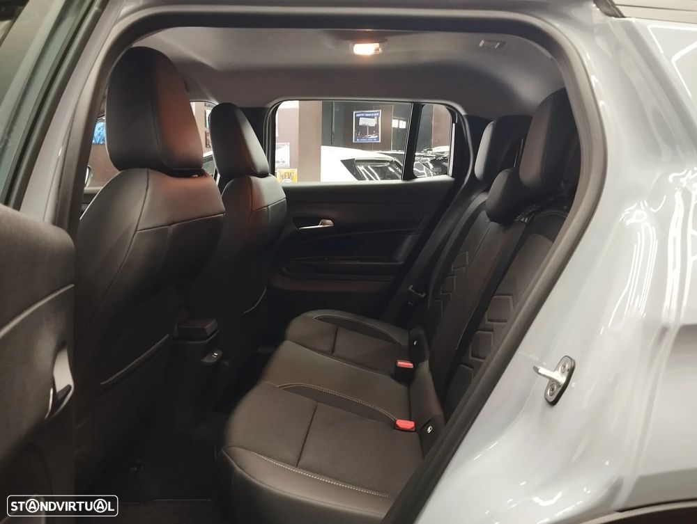 Jeep Avenger 1.2 GSE T3 Altitude - 14