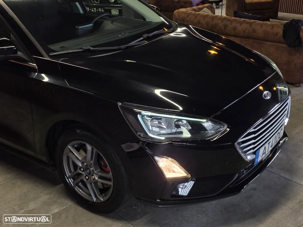 Ford Focus SW 1.0 EcoBoost S&S ACTIVE - 4