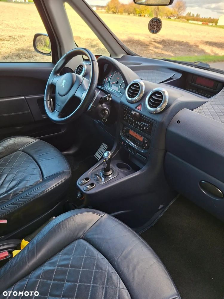 Peugeot 1007 1.6 Sporty 2-Tronic - 14