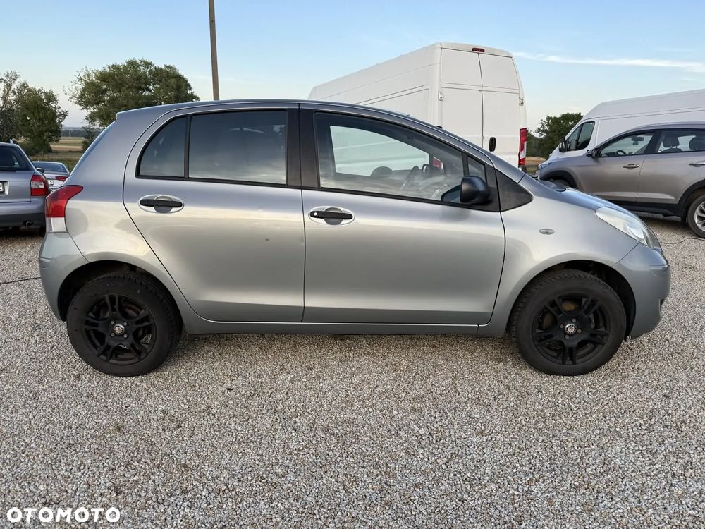 Toyota Yaris 1.0 VVT-i Cool - 3