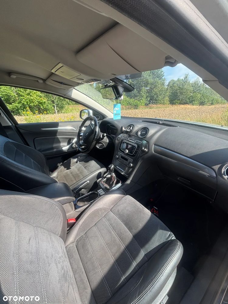 Ford Mondeo 2.5 Titanium - 12
