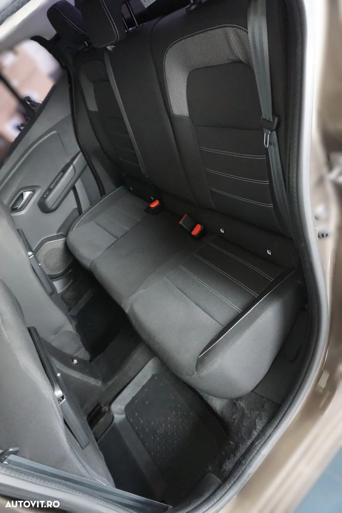 Dacia Logan TCe 90 MT6 Prestige - 11