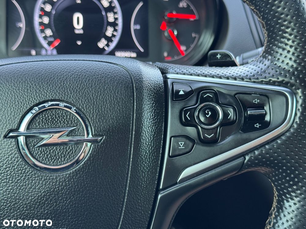 Opel Insignia - 26