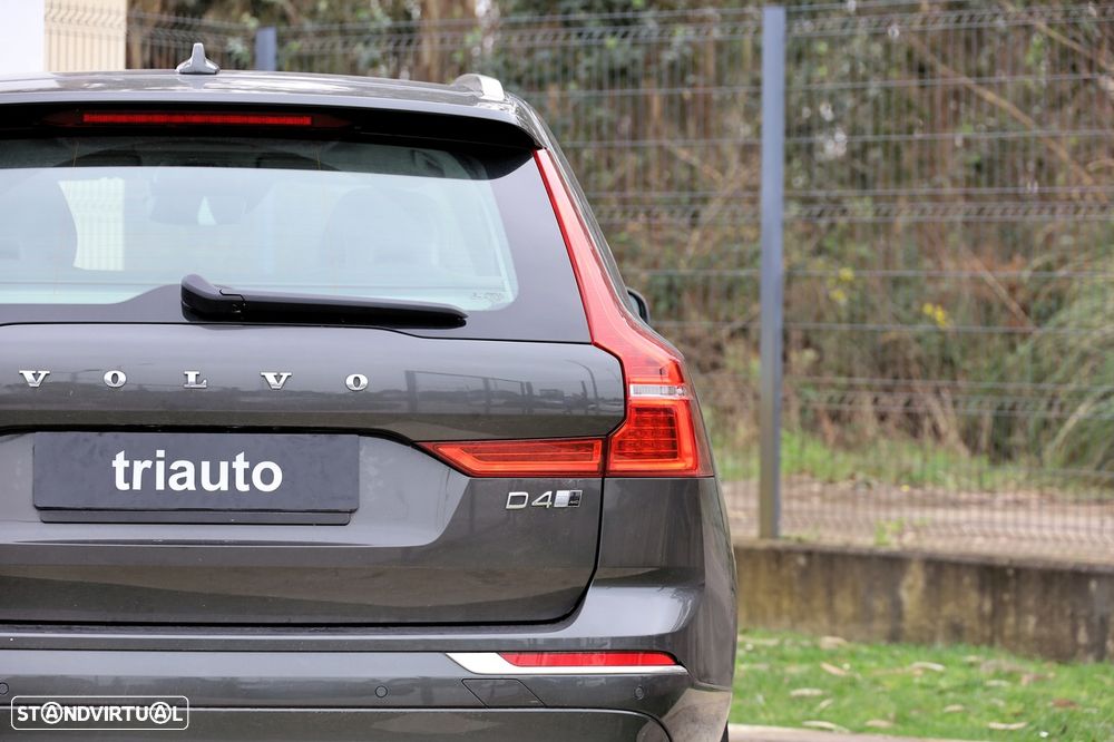 Volvo XC 60 2.0 D4 Inscription AWD Geartronic - 27