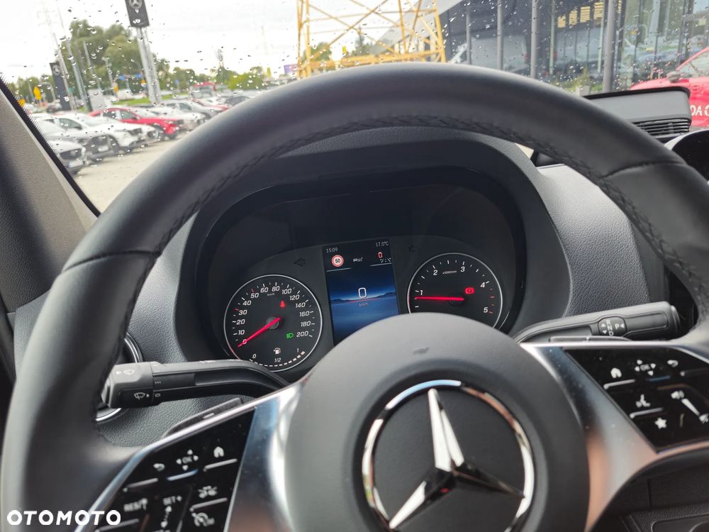 Mercedes-Benz Sprinter - 20