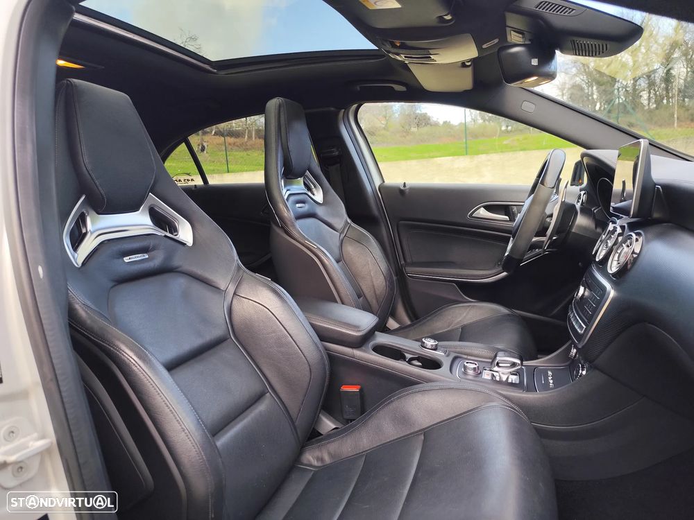 Mercedes-Benz A 45 AMG 4-Matic - 21