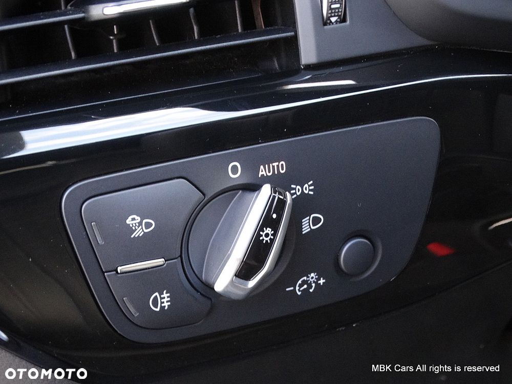 Audi A4 Limousine 2.0 TFSI ultra S tronic sport - 25