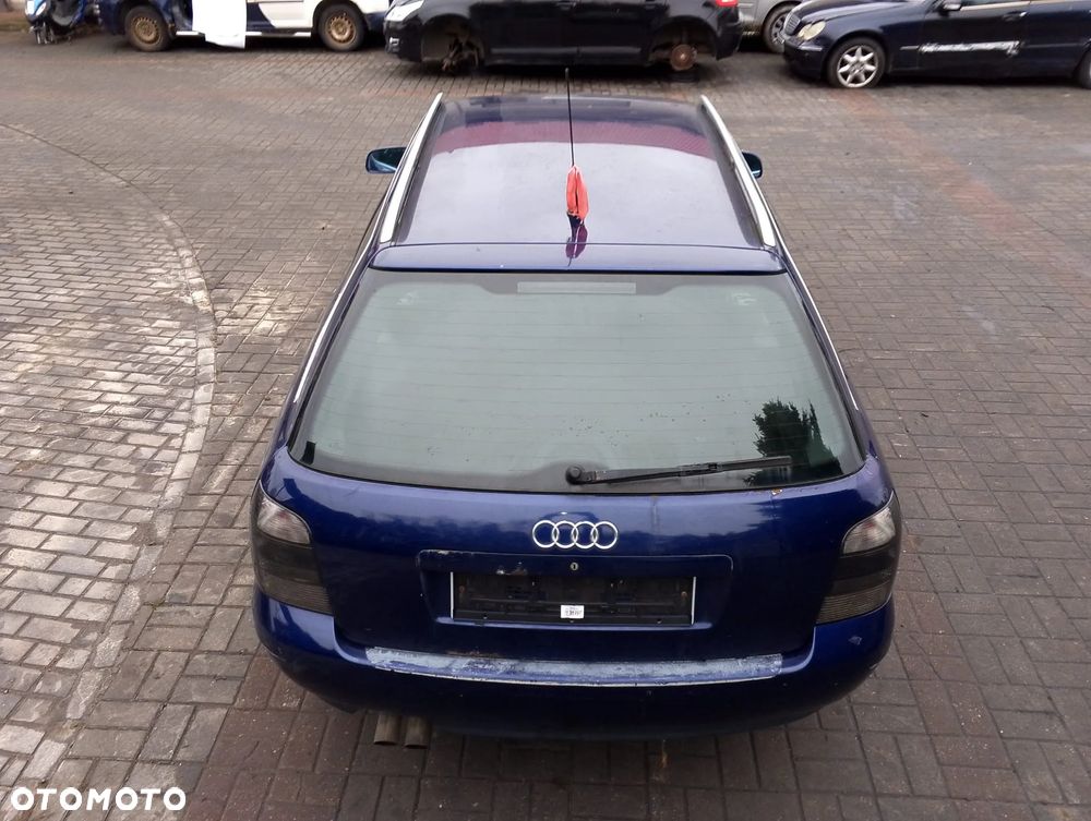 Audi A4 B5 FL (97-01r.) 2.4 B 164KM. Silnik ARJ Skrzynia EAE lakier LZ5K / 5J Nagłośnienie BOSE. Cały na części. GWARANCJA !!!  Przód Tył Zestaw Komplet Drzwi Klapa Zderzak Błotnik Maska Grill Atrapa Szyba Pas Lampa Lusterko Boczki Fotel Kanapa Kokpit Deska Rozdzielcza Przełącznik Włącznik Sterownik Przewody Wiązka Instalacja Moduł Komputer Czujnik Listwa Pompa Alternator Wtryski Głowica Rozrusznik Kompresor Sprzęgło Dwumas Silnik Skrzynia ABS Klimatyzacji Paliwa Wspomagania Kolektor Turbina Przepustnica Zawór Chłodnica Koło Hak Belka Sanki Zawieszenie Mcpherson Półoś Amortyzator Wydech Tłumik Zacisk Most - 5