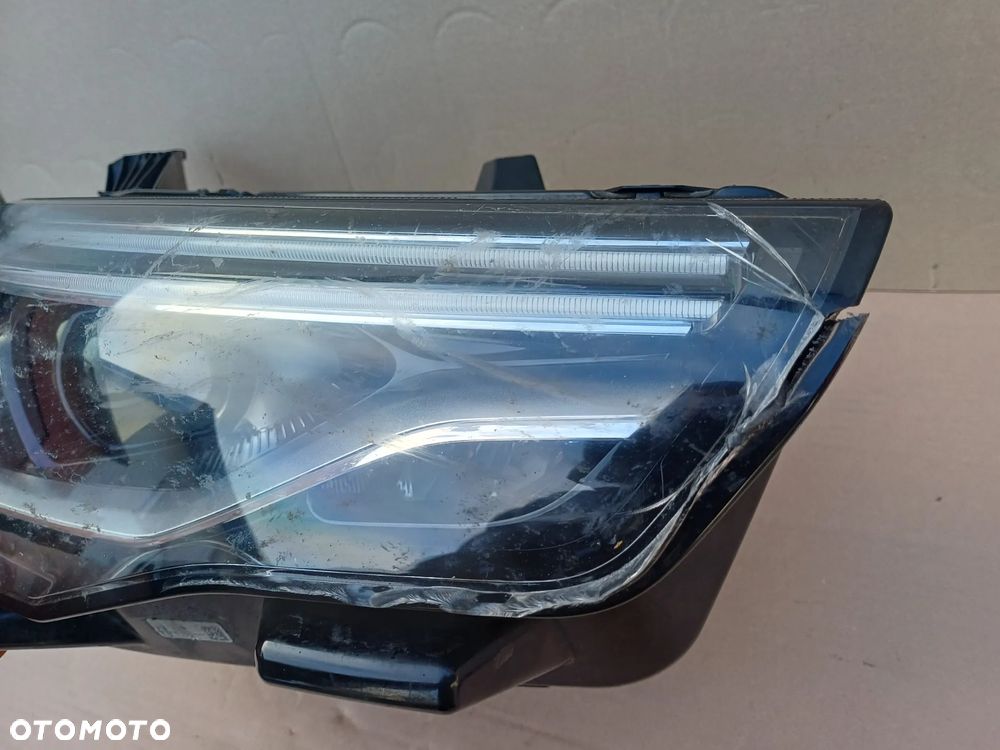 Lampa prawy przód Opel Grandland X YP00015980 Europa - 11