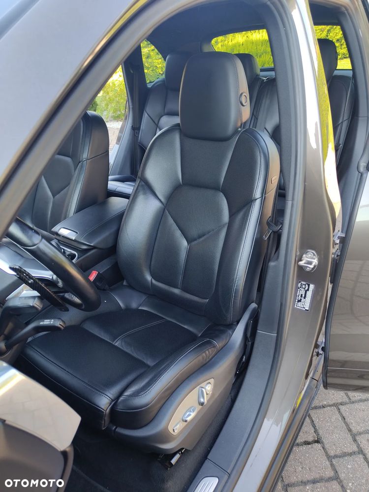Porsche Cayenne Platinum Edition - 21