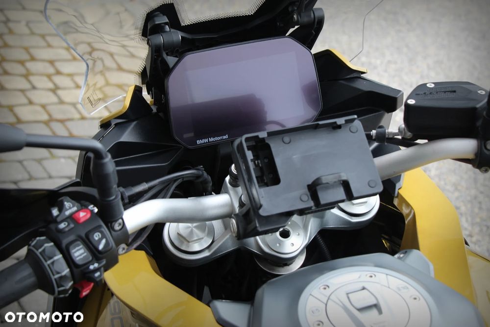 BMW XR - 15