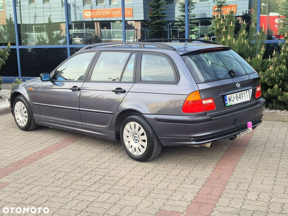 BMW Seria 3 318i - 3