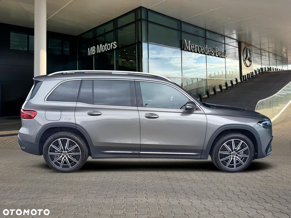 Mercedes-Benz EQB - 5