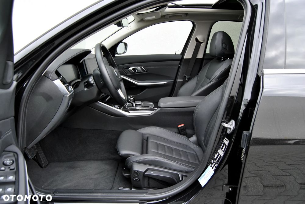 BMW Seria 3 320d xDrive Sport Line - 20