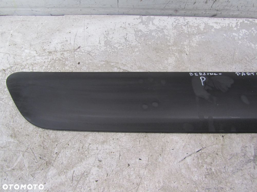 Peugeot Partner-Berlingo 08->listwa drzwi prawy przód - 3