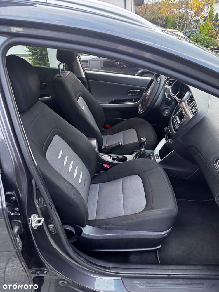 Kia Ceed 1.6 GDI L - 36