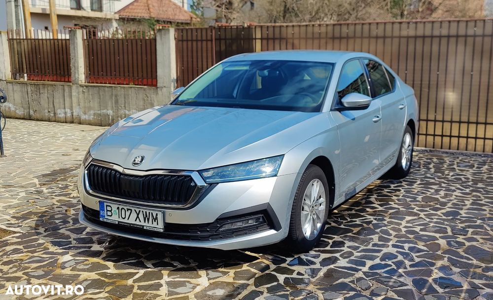 Skoda Octavia 2.0 TDI DSG Ambition - 2