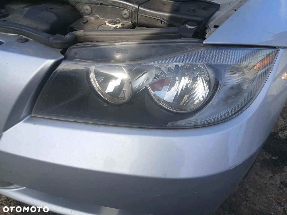 BMW E90 Zderzak przedni, maska, lampa przednia lewa, prawa, błotnik lewy, prawy. - 8