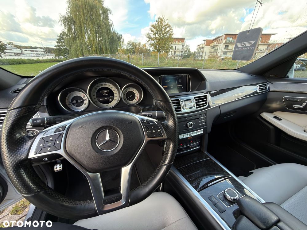 Mercedes-Benz Klasa E - 16