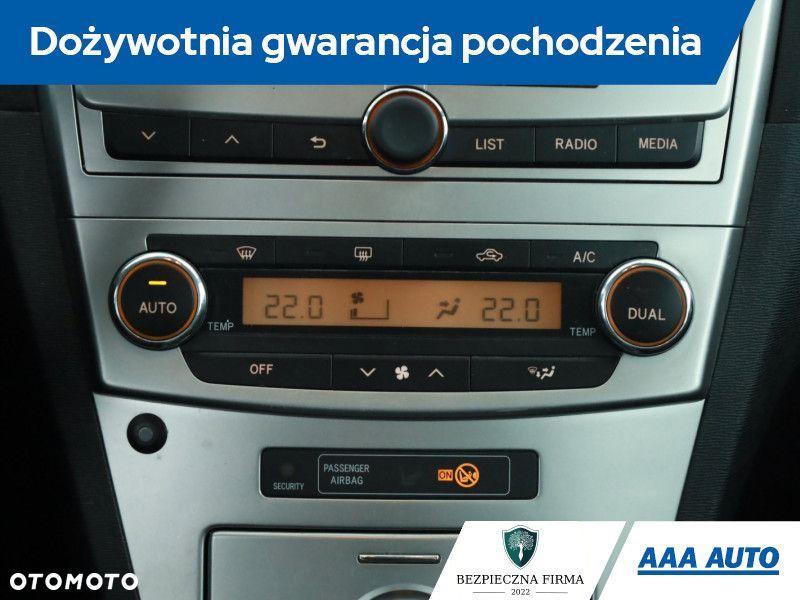 Toyota Avensis - 12