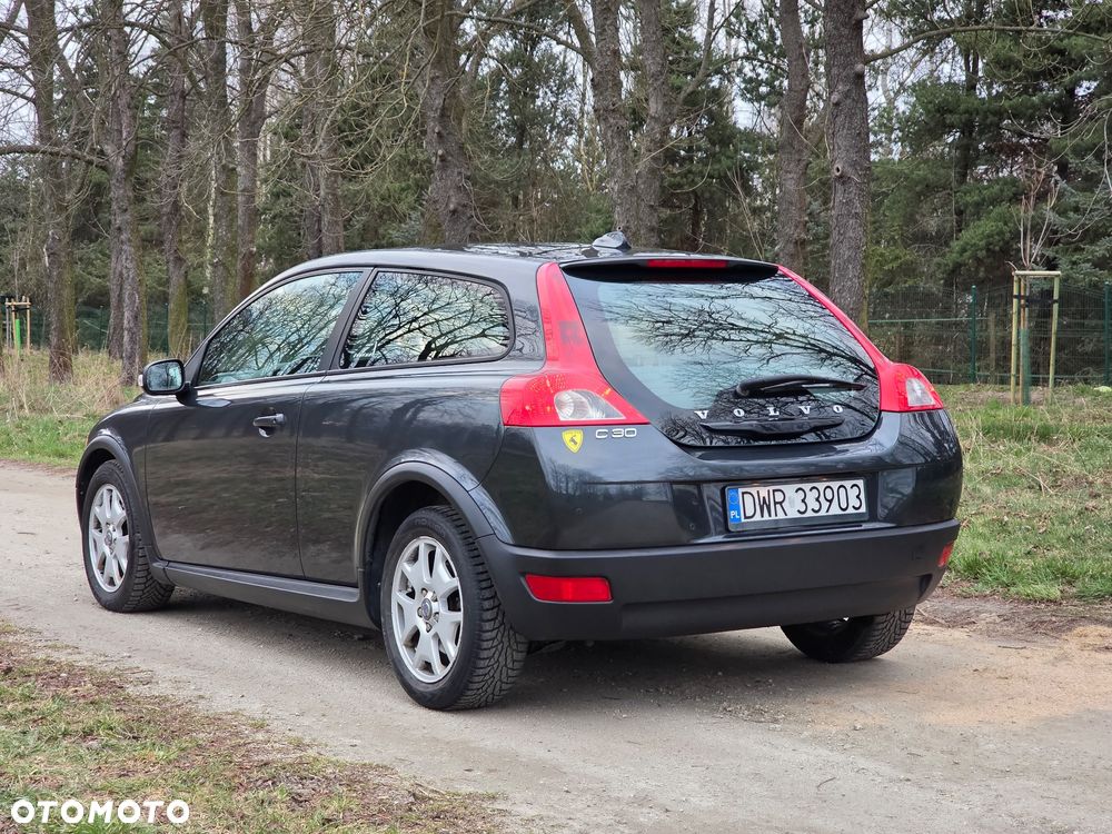 Volvo C30 2.0D Momentum - 4