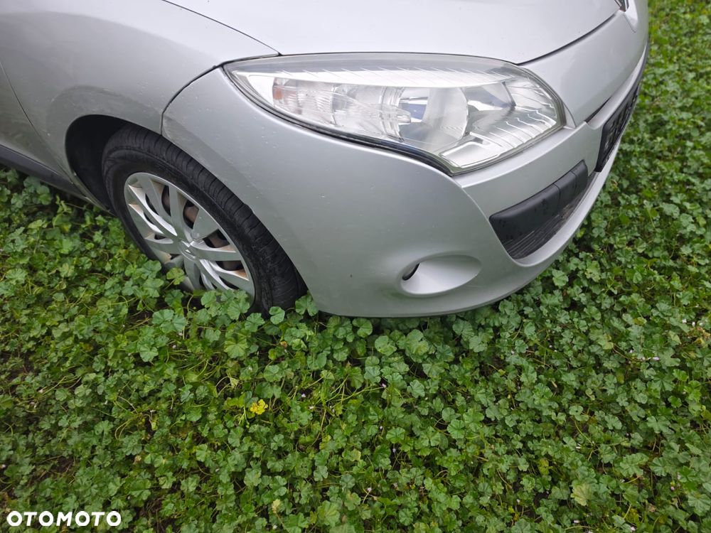 Kompletny  przód  Renault  megane  3 w kolorze - 6
