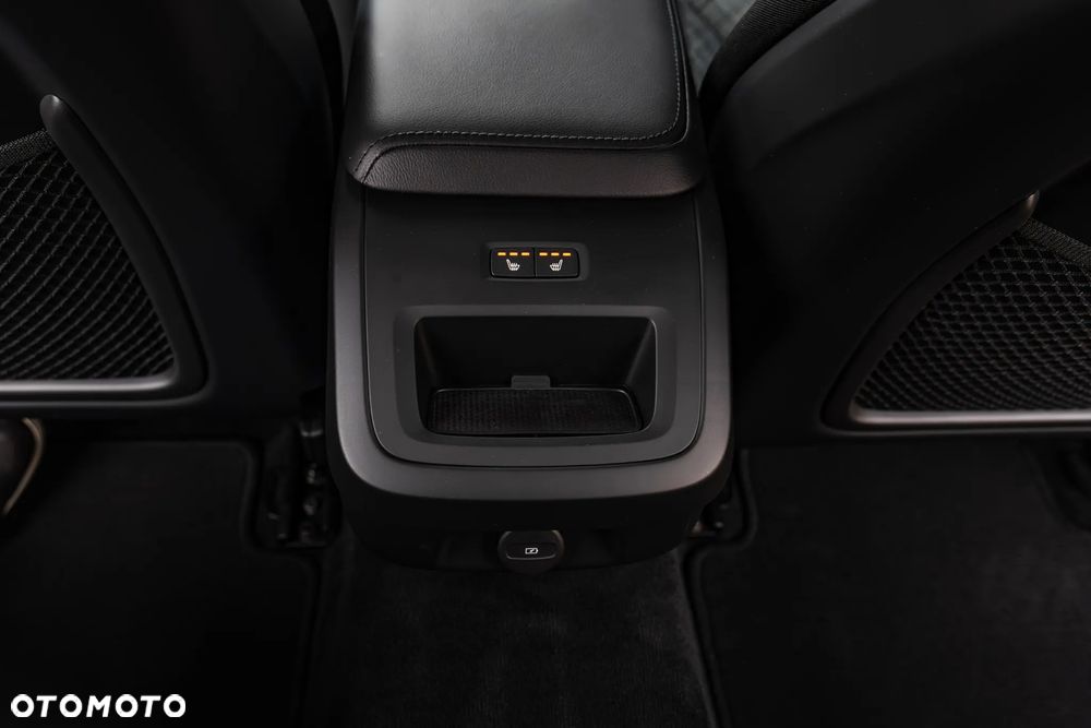 Volvo V60 B3 B Essential - 26