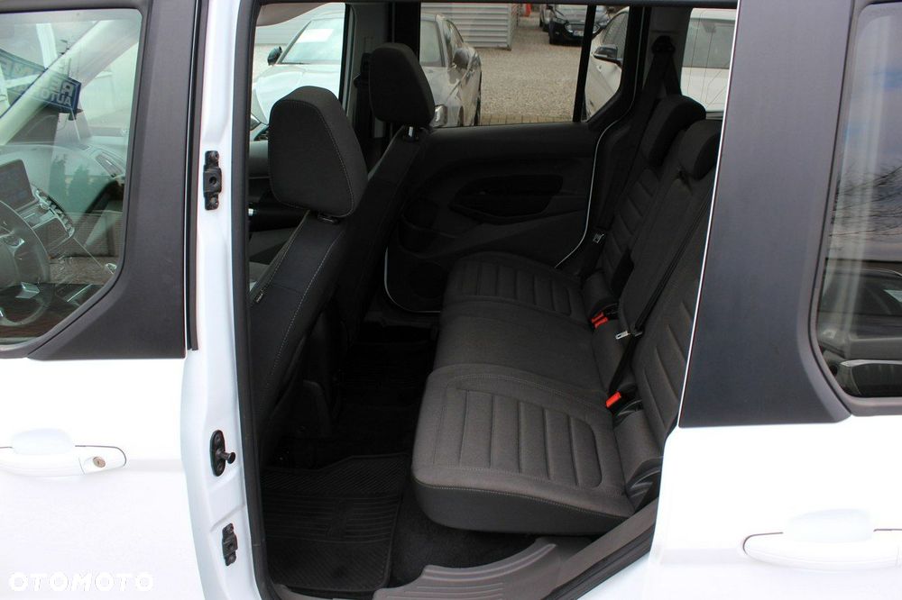 Ford Tourneo Connect - 11