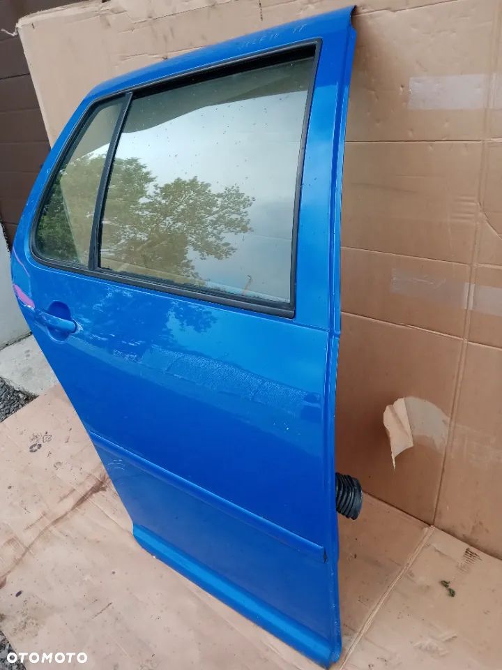 Drzwi prawy tył tylne prawe VW Golf IV 4 HB LW5Z - 5